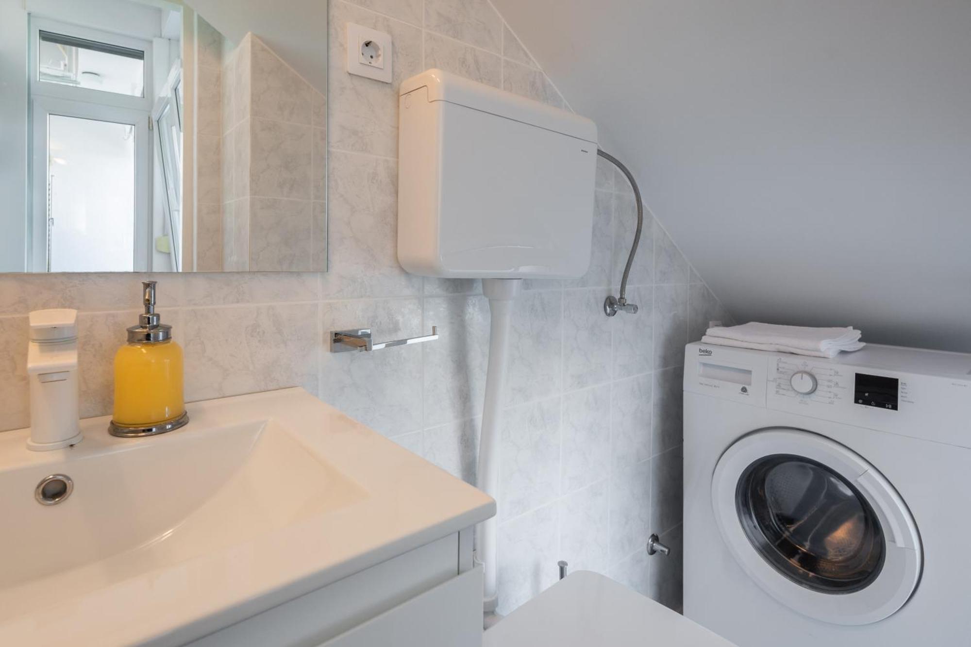 East Side Apartment Omiš Εξωτερικό φωτογραφία